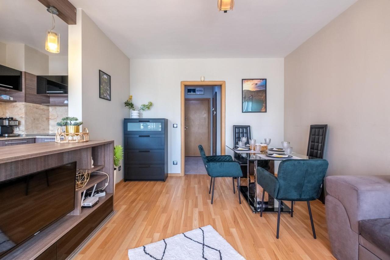 Apartment Deja Vu, Cozy & Quiet 1 Bdr Fast Wi-fi *