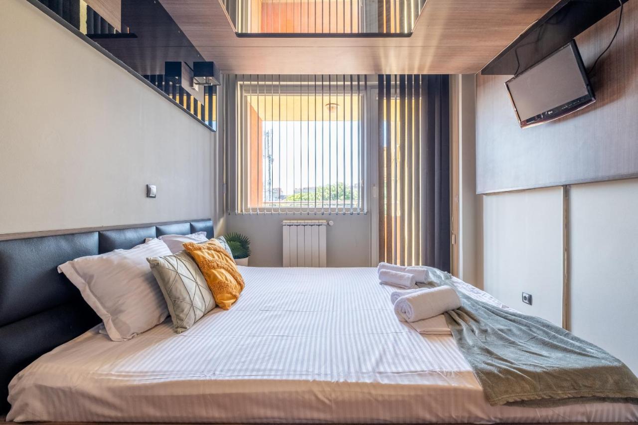 Deja Vu, Cozy & Quiet 1 Bdr Fast Wi-fi Apartment *